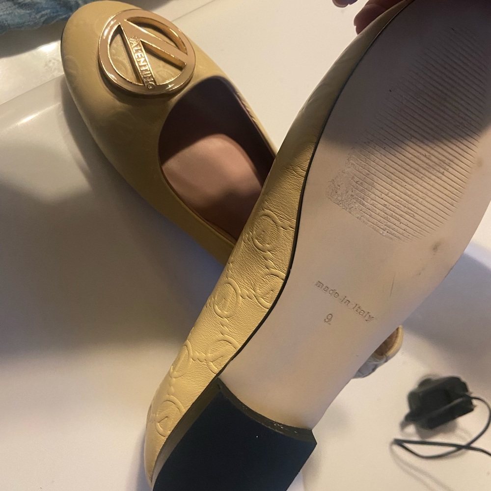 Women’s Valentino ballet flats, size 9 made in Italy - Picture 2 of 3